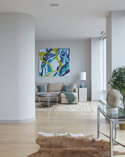 Căn nhà nổi bật hơn nếu sơn tường trắng theo cách này - Ảnh 2. Căn nhà nổi bật hơn nếu sơn tường trắng theo cách này - Ảnh 2.